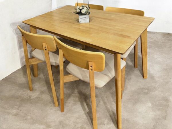 Alternative view of Juego de comedor 4 sillas Madera